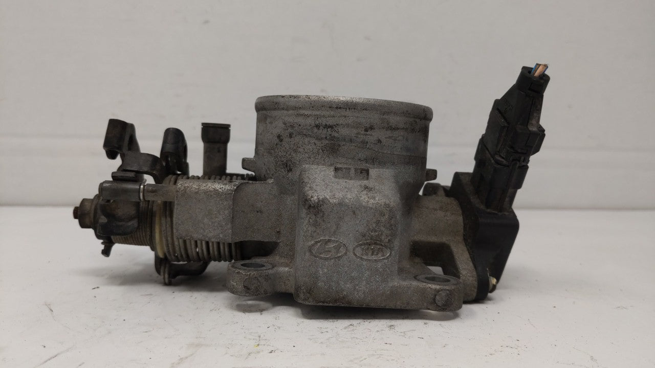 2004-2009 Kia Spectra Throttle Body P/N:35100-23701 35400-23701 Fits Fits 2003 2004 2005 2006 2007 2008 2009 2010 OEM Used A
