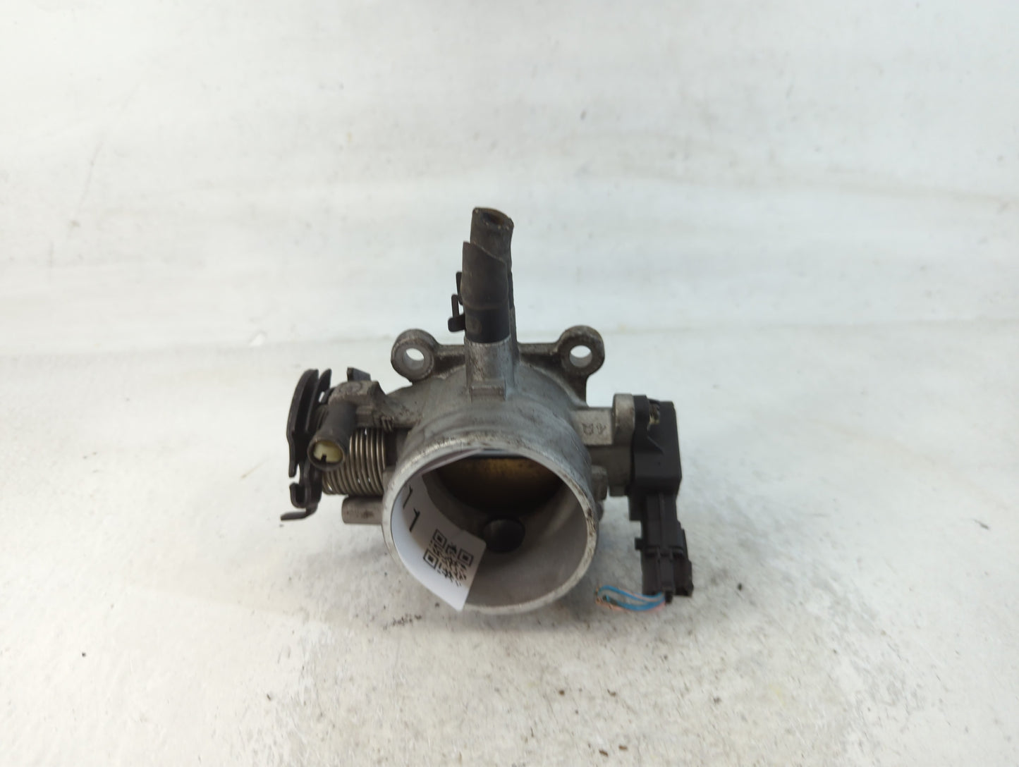 2004-2009 Kia Spectra Throttle Body P/N:35100-33701 Fits Fits 2003 2004 2005 2006 2007 2008 2009 2010 OEM Used Auto Parts - 