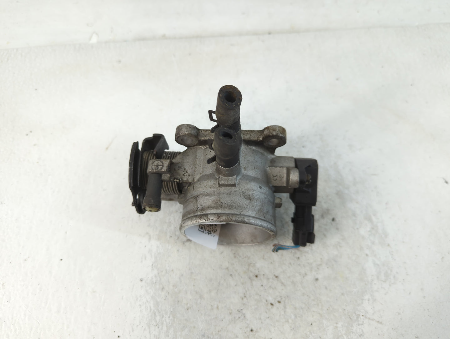 2004-2009 Kia Spectra Throttle Body P/N:35100-33701 Fits Fits 2003 2004 2005 2006 2007 2008 2009 2010 OEM Used Auto Parts - 