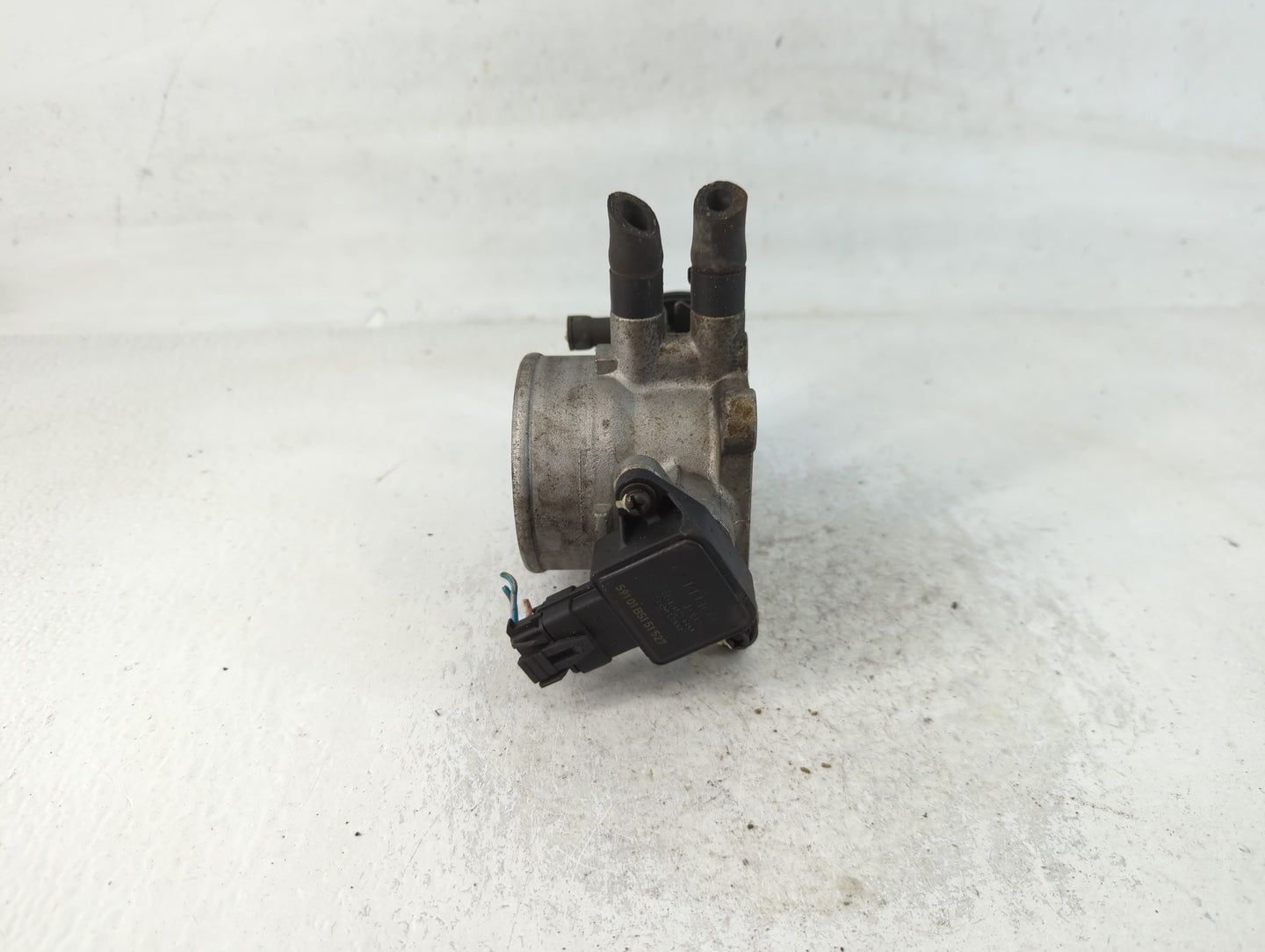 2004-2009 Kia Spectra Throttle Body P/N:35100-33701 Fits Fits 2003 2004 2005 2006 2007 2008 2009 2010 OEM Used Auto Parts - 