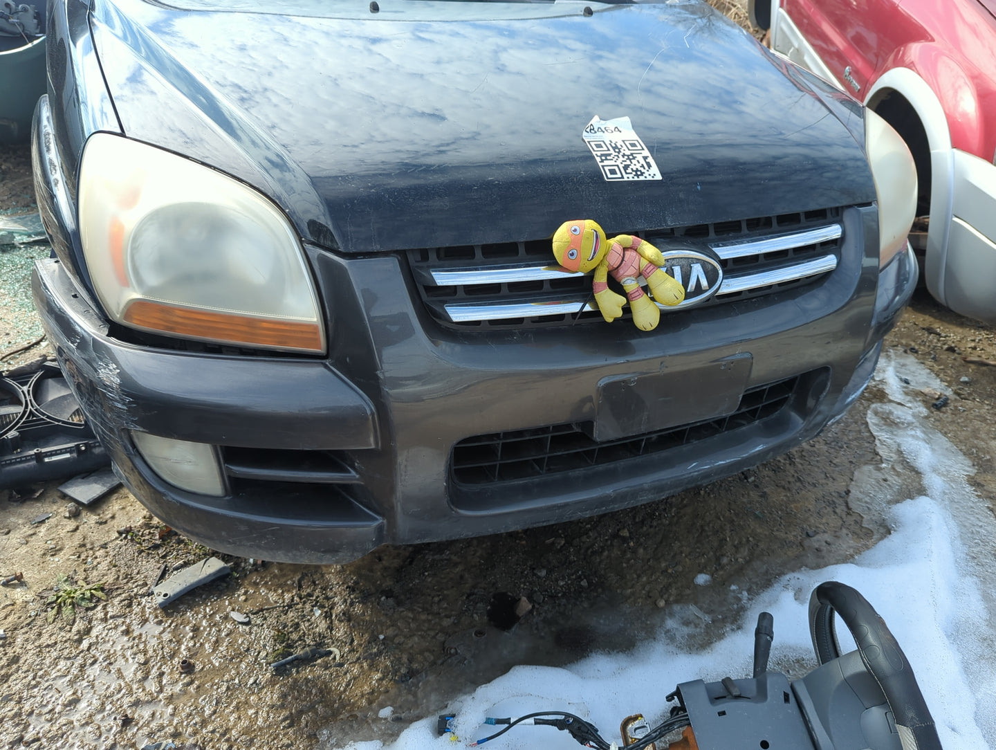 2005-2008 Kia Sportage Front Grille Bumper Not Included 1372612 - Oemusedautoparts1.com