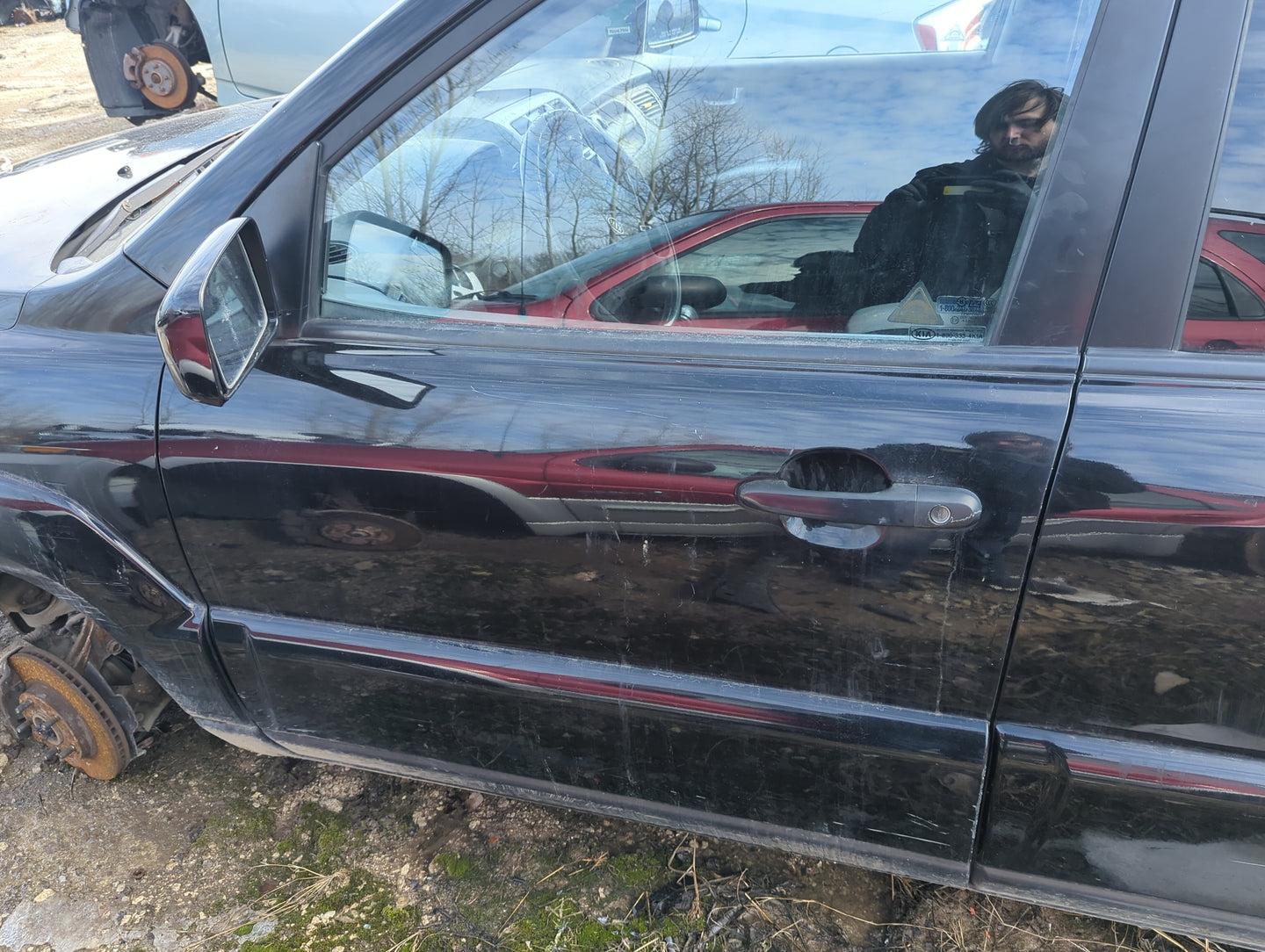 2005-2010 Kia Sportage Driver Front Door Oem 1372624 - Oemusedautoparts1.com