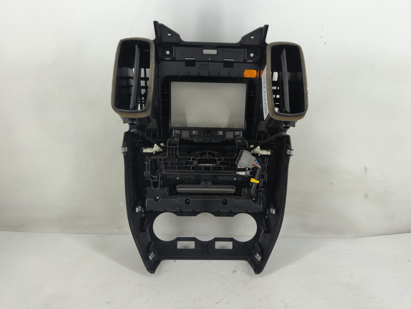 2006 Land Rover Land Rover Radio Control Panel - Oemusedautoparts1.com