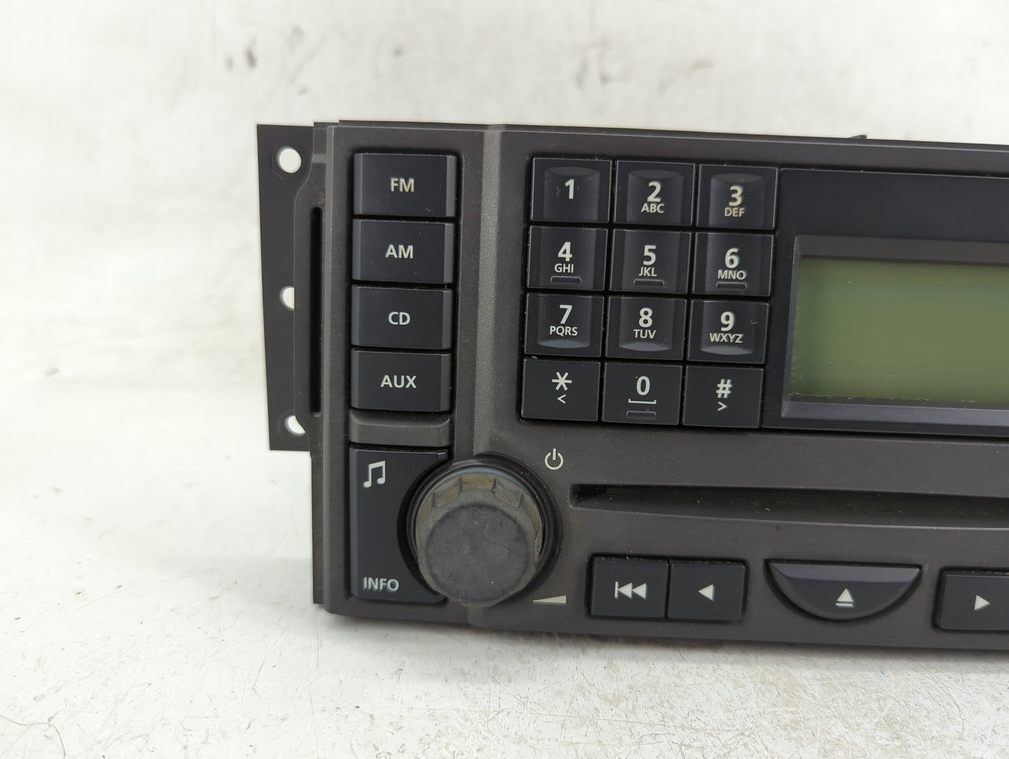 2006 Land Rover Land Rover Radio AM FM Cd Player Receiver Replacement P/N:VUX500330 Fits Fits 2005 2007 2008 2009 OEM Used A