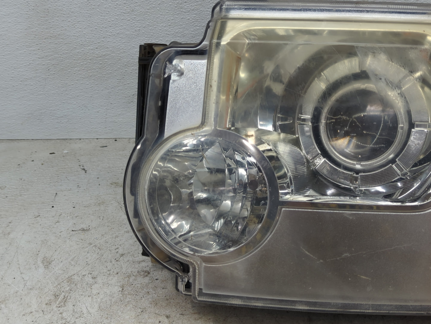 2005-2009 Land Rover Lr3 Driver Left Oem Head Light Headlight Lamp Black - Oemusedautoparts1.com
