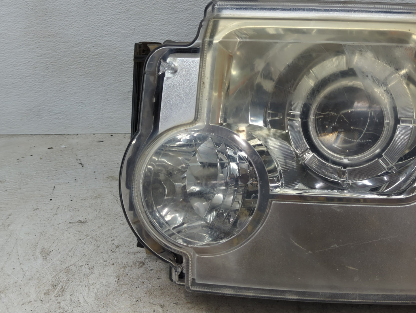 2005-2009 Land Rover Lr3 Driver Left Oem Head Light Headlight Lamp Black - Oemusedautoparts1.com
