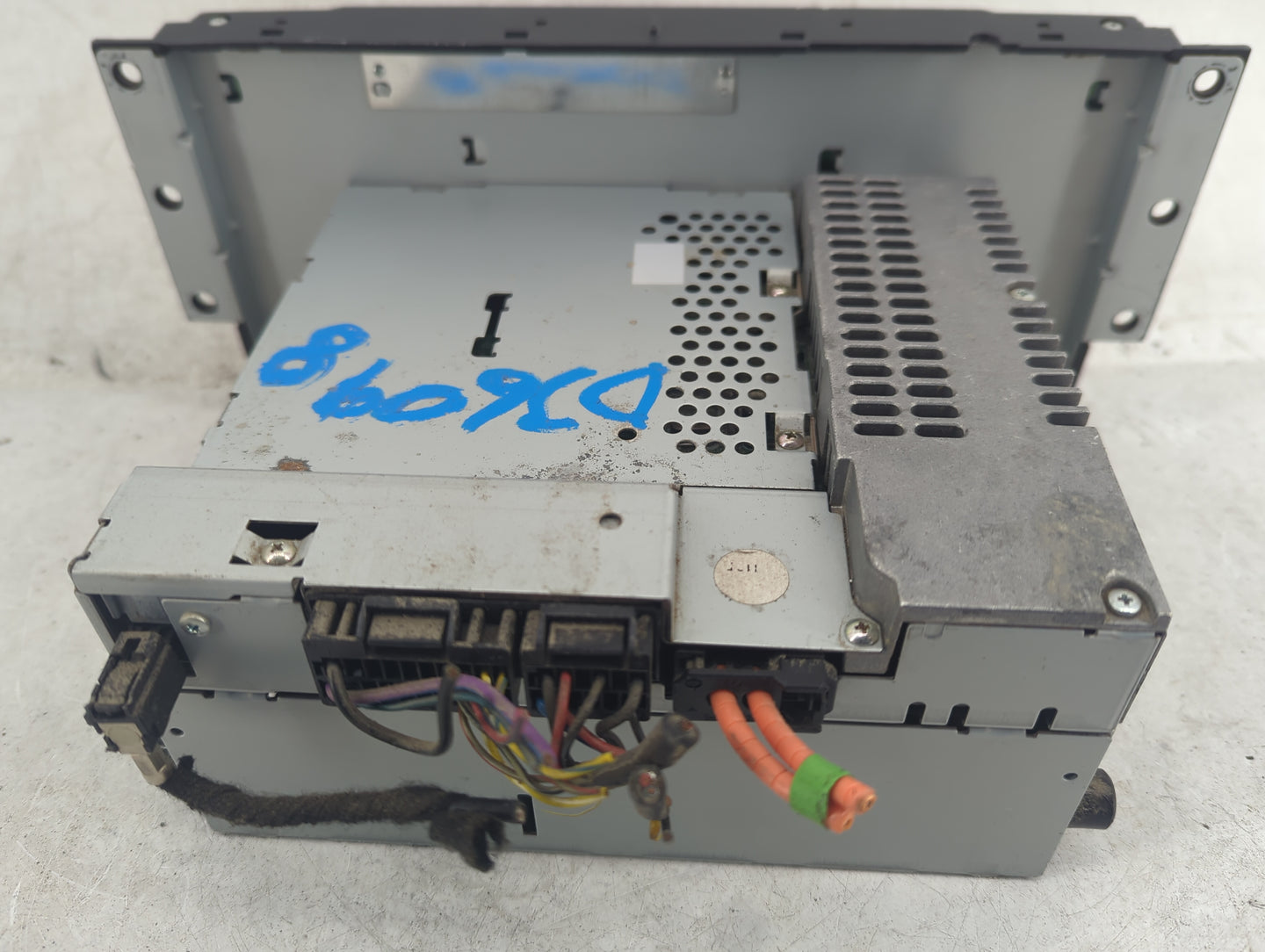 2006 Land Rover Lr3 Radio AM FM Cd Player Receiver Replacement P/N:6CD-565 Fits Fits 2007 2008 OEM Used Auto Parts - Oemused
