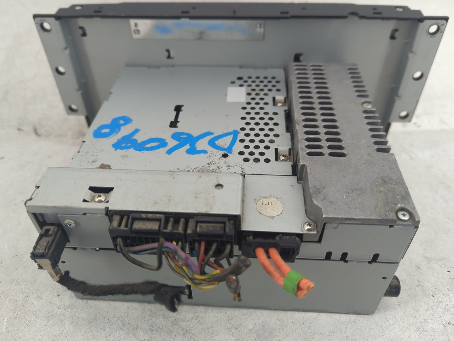 2006 Land Rover Lr3 Radio AM FM Cd Player Receiver Replacement P/N:6CD-565 Fits Fits 2007 2008 OEM Used Auto Parts - Oemused