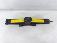 2006 Land Rover Lr3 Spare Scissor Car Jack - Oemusedautoparts1.com