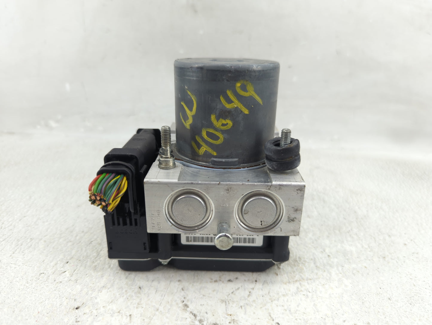 2006 Land Rover Range Rover ABS Pump Control Module Replacement P/N:SRB 500 440 Fits Fits 2005 OEM Used Auto Parts - Oemused