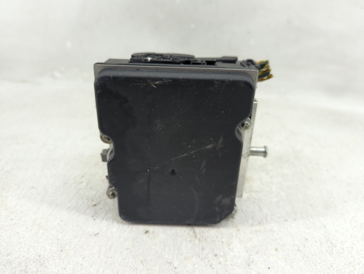 2006 Land Rover Range Rover Anti-Lock Brake ABS Pump Module Actuator OEM P/N:SRB 500 440 Fits Fits 2005 OEM Used Auto Parts 