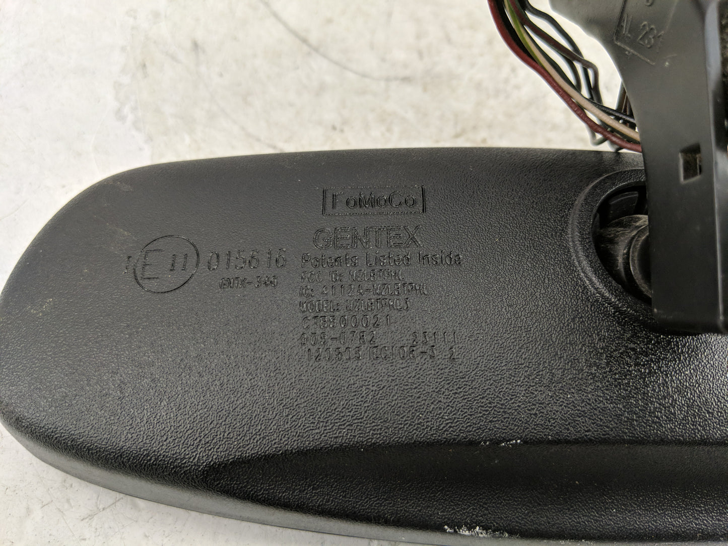 2006-2014 Land Rover Range Rover Interior Rear View Mirror Replacement OEM Fits OEM Used Auto Parts - Oemusedautoparts1.com