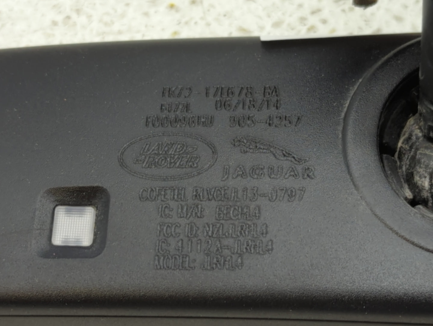 2006-2014 Land Rover Range Rover Interior Rear View Mirror Replacement OEM P/N:E11025891 E11015691 Fits OEM Used Auto Parts 