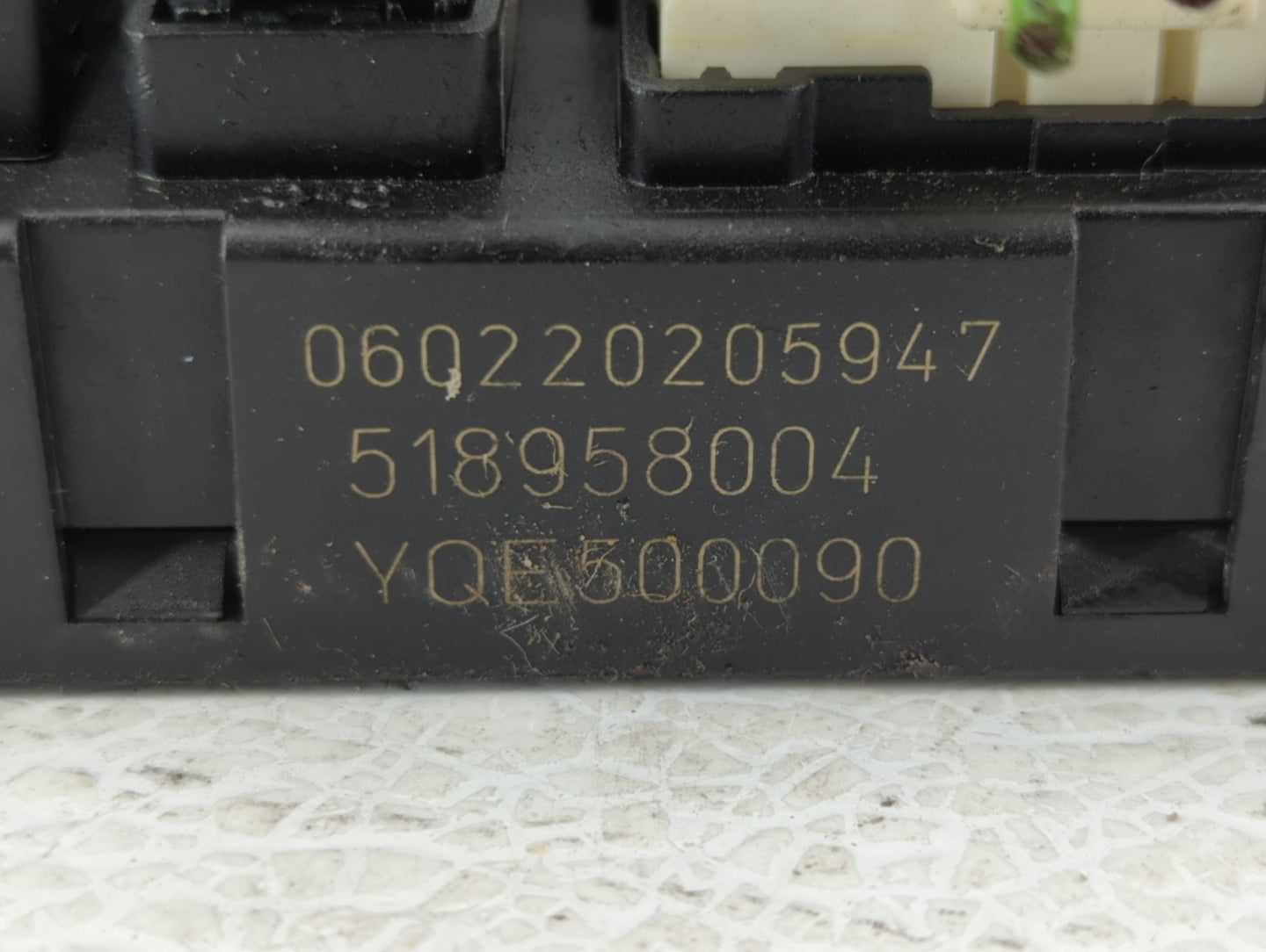 2003-2006 Land Rover Range Rover Fusebox Fuse Box Panel Relay Module P/N:518958004 518776117 Fits Fits 2003 2004 2005 2006 O