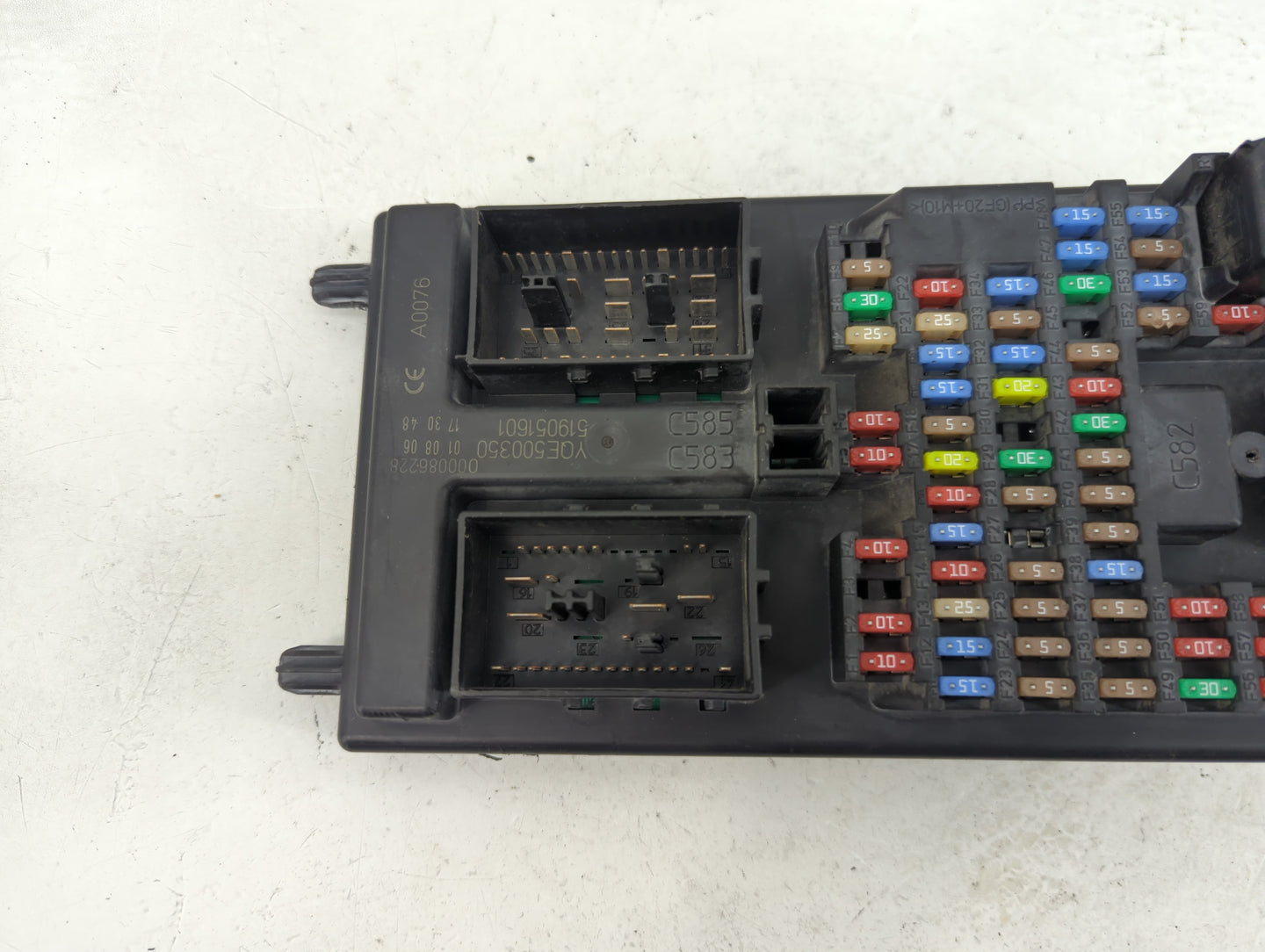 2006 Land Rover Range Rover Sport Fusebox Fuse Box Panel Relay Module P/N:T5 EJBM01 ECC00 Fits Fits 2005 OEM Used Auto Parts