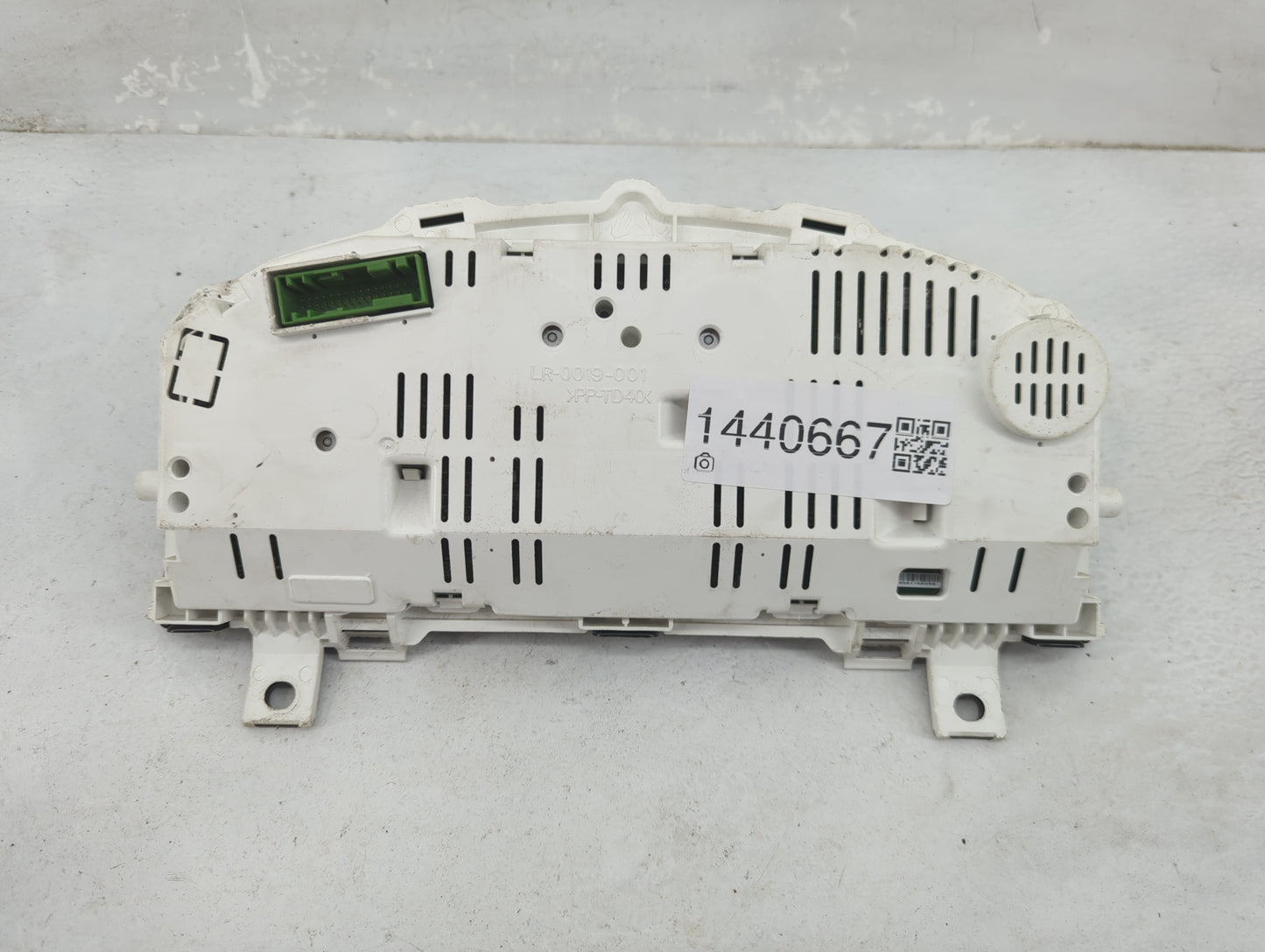 2006 Land Rover Range Rover Sport Instrument Cluster Speedometer Gauges P/N:YAC500474 YAH500172, R050702, LR-0019-001 Fits O