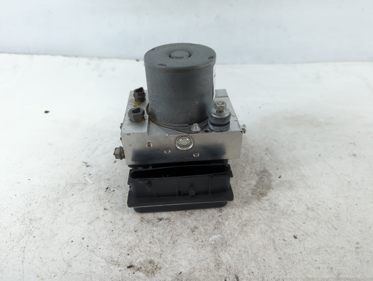 2006 Land Rover Range Rover Sport Anti-Lock Brake ABS Pump Module Actuator OEM P/N:0 265 234 074 Fits Fits 2005 OEM Used Aut