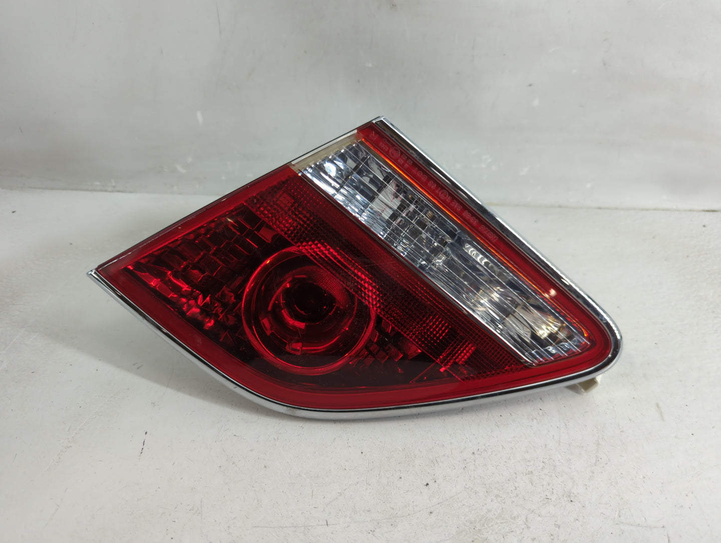 2004-2006 Lexus Es330 Tail Light Assembly Passenger Right OEM Fits Fits 2004 2005 2006 OEM Used Auto Parts - Oemusedautopart