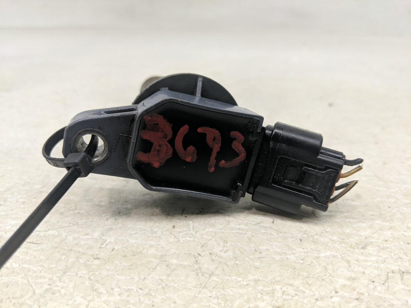 2004-2006 Lexus Es330 Ignition Coil Igniter Pack - Oemusedautoparts1.com