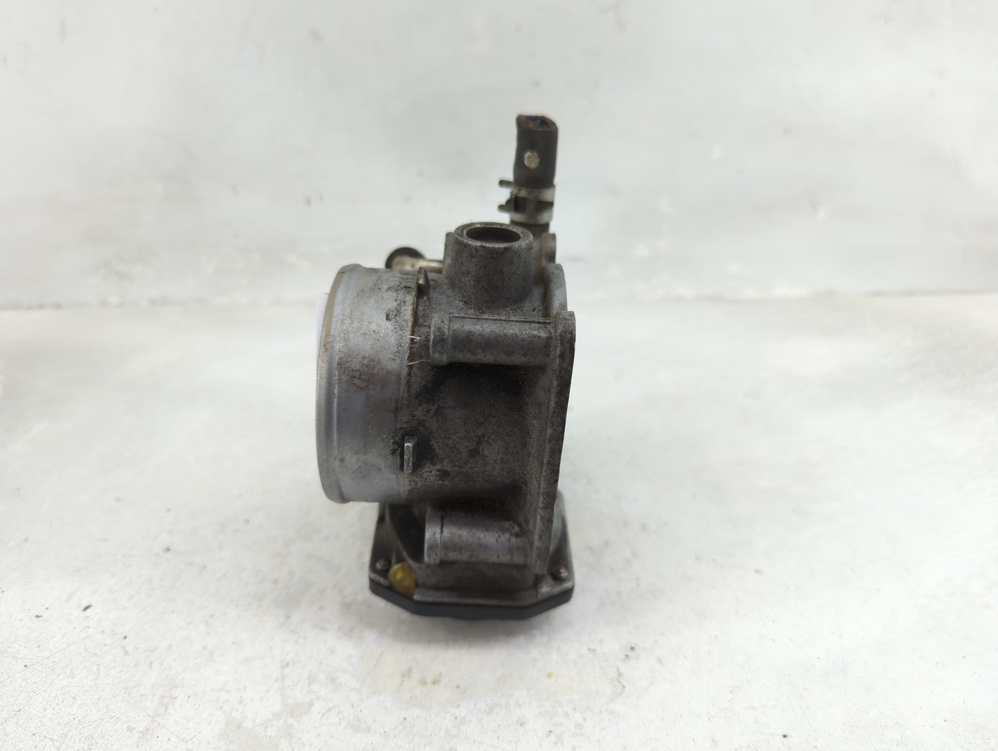 2004-2006 Lexus Es330 Throttle Body P/N:22030-20060 Fits Fits 2003 2004 2005 2006 2007 2008 2009 2010 OEM Used Auto Parts - 