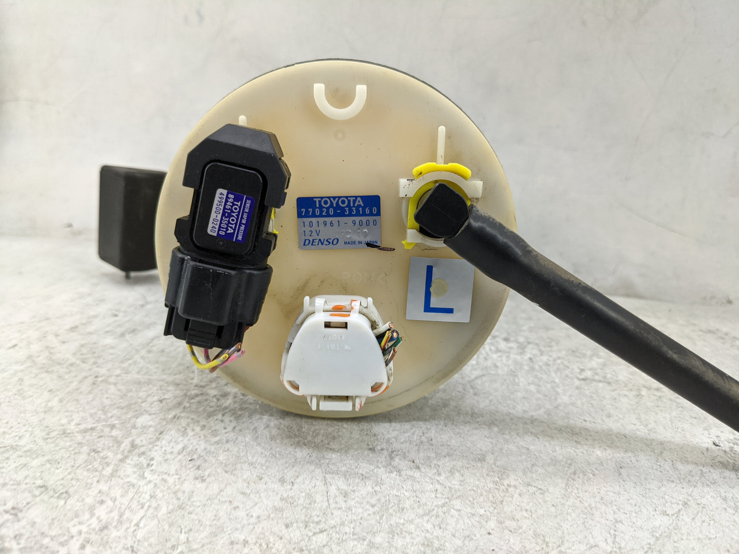 2004-2006 Lexus Es330 Electrical Gas Fuel Pump Assembly - Oemusedautoparts1.com