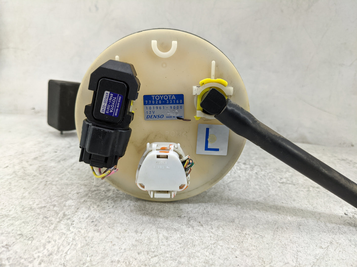 2004-2006 Lexus Es330 Electrical Gas Fuel Pump Assembly - Oemusedautoparts1.com