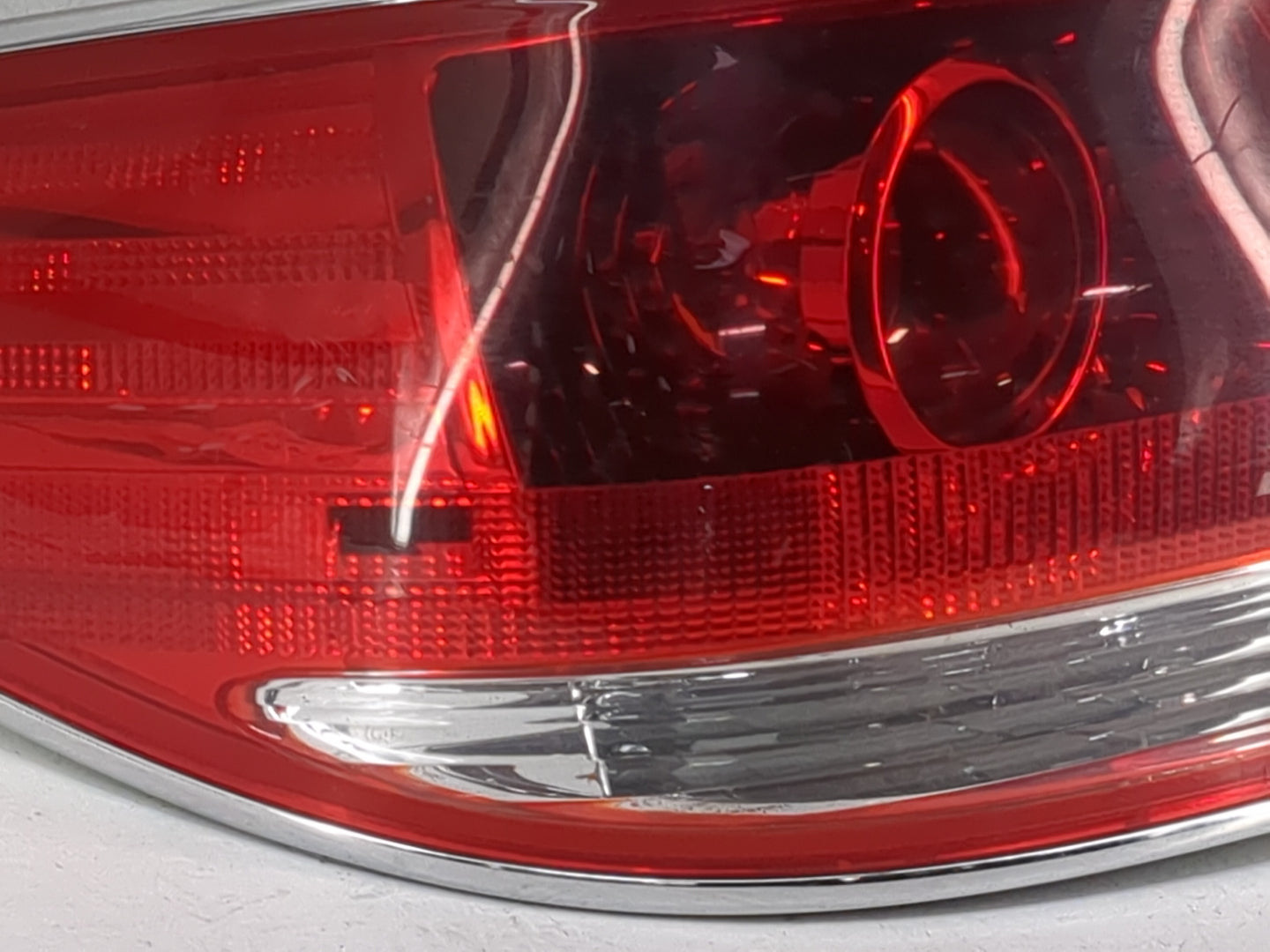 2006 Lexus Es330 Tail Light Assembly Passenger Right OEM P/N:2115W 7443 Fits OEM Used Auto Parts - Oemusedautoparts1.com