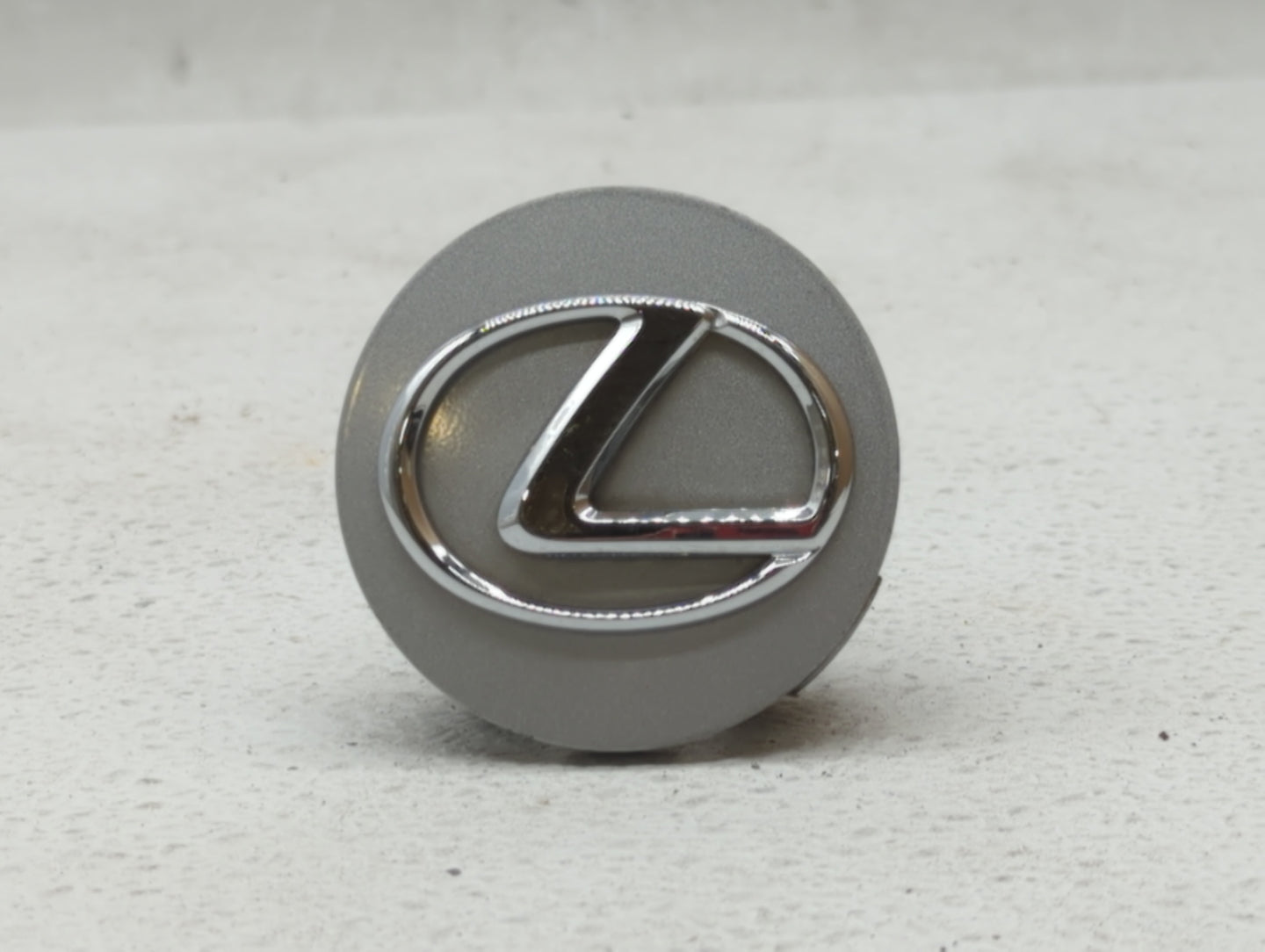 2006 Lexus Gs300 Rim Wheel Center Cap Silver - Oemusedautoparts1.com