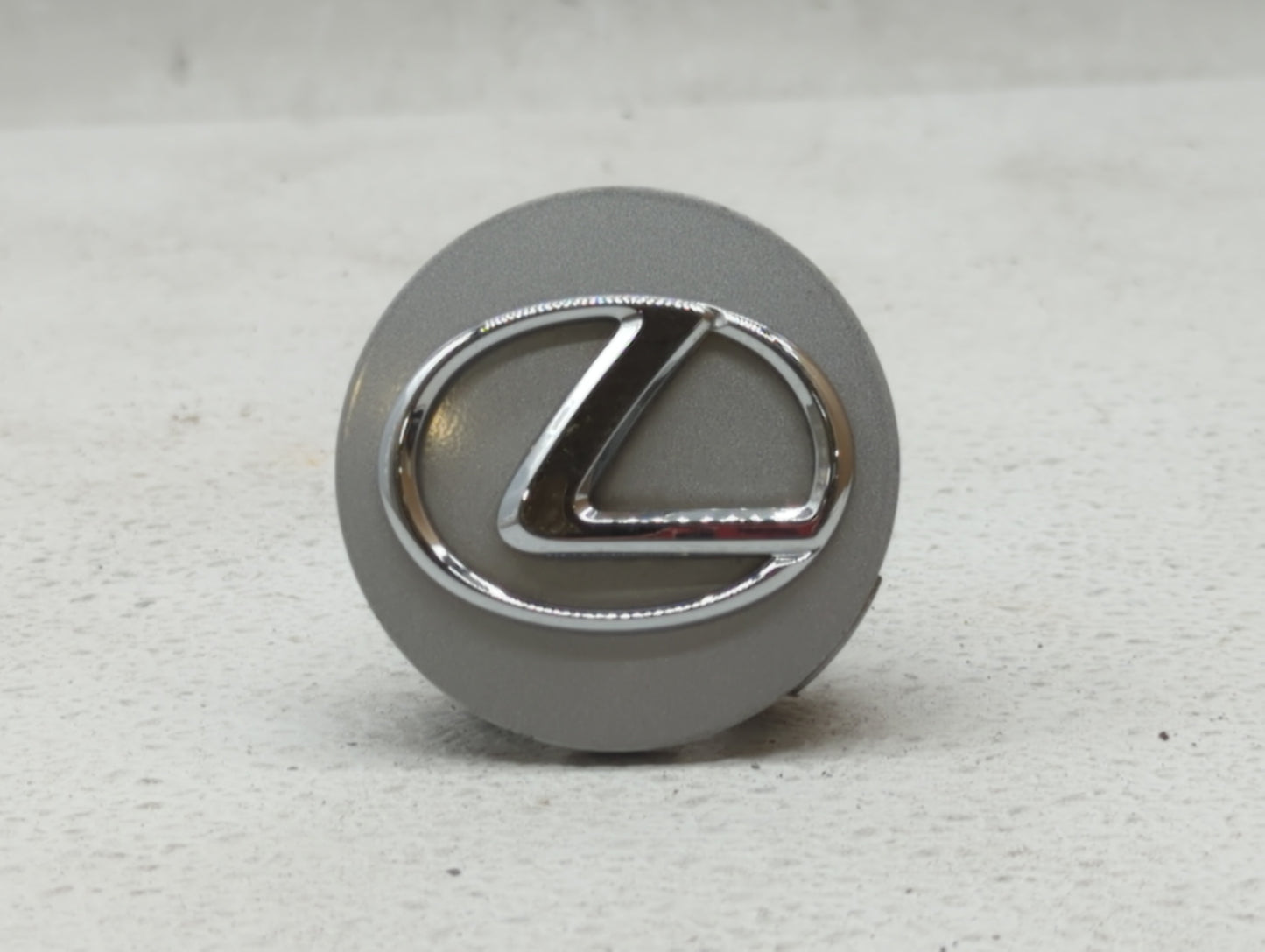 2006 Lexus Gs300 Rim Wheel Center Cap Silver - Oemusedautoparts1.com