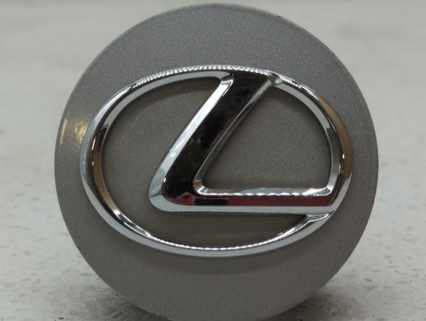 2006 Lexus Gs300 Rim Wheel Center Cap Silver - Oemusedautoparts1.com