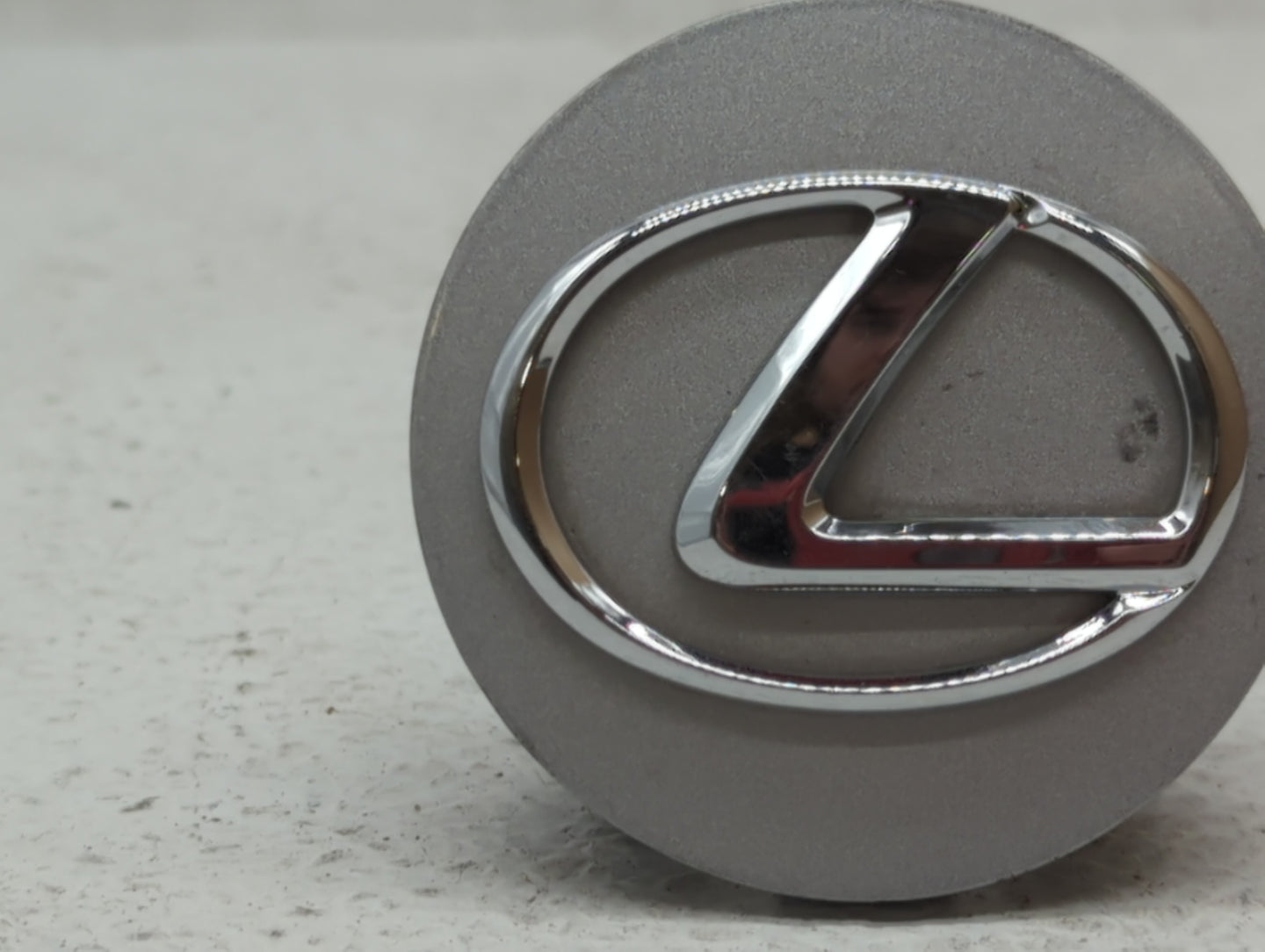 2006 Lexus Gs300 Rim Wheel Center Cap Silver - Oemusedautoparts1.com
