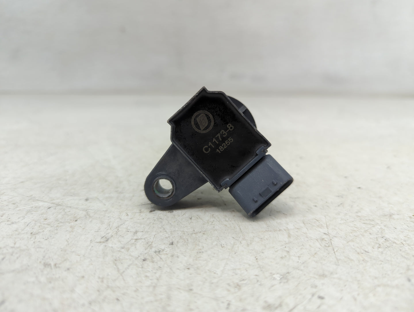 2001-2006 Lexus Ls430 Ignition Coil Igniter Pack - Oemusedautoparts1.com
