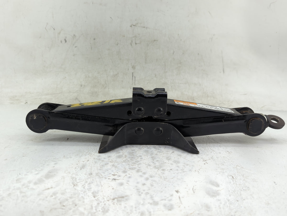 2006 Lexus Ls460 Spare Scissor Car Jack - Oemusedautoparts1.com