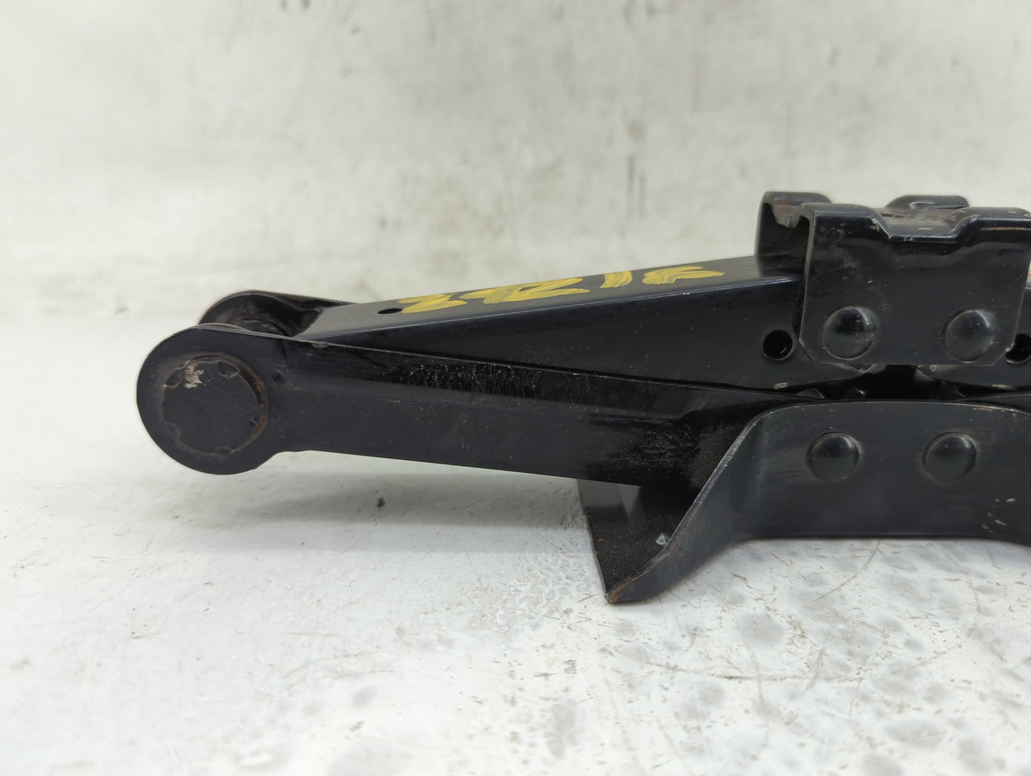 2006 Lexus Ls460 Spare Scissor Car Jack - Oemusedautoparts1.com