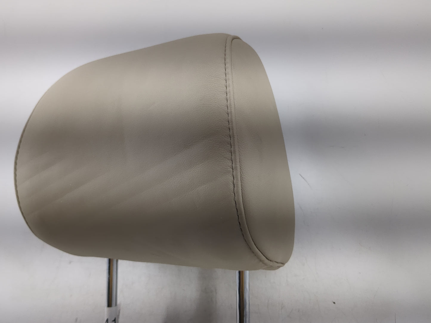 2006 Lexus Rx330 Headrest Head Rest Front Driver Passenger Seat Fits OEM Used Auto Parts - Oemusedautoparts1.com