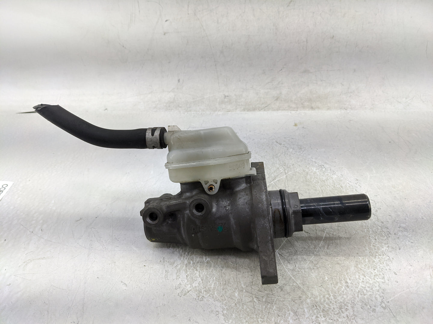 2004-2006 Lexus Rx330 Brake Master Cylinder - Oemusedautoparts1.com