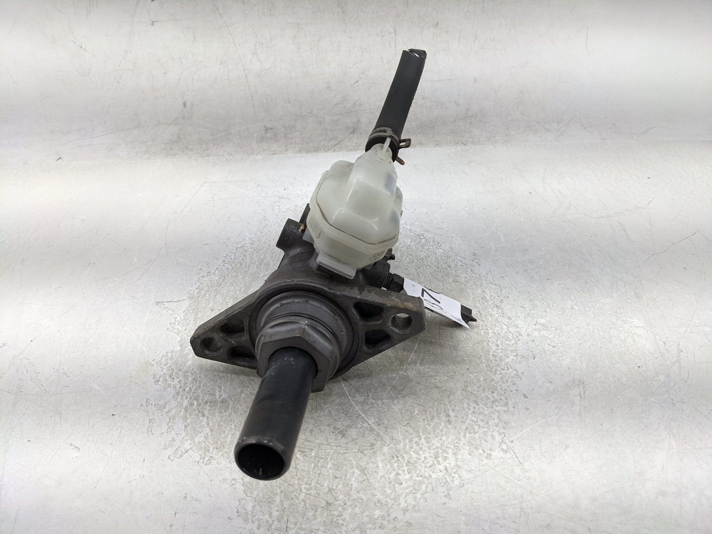 2004-2006 Lexus Rx330 Brake Master Cylinder - Oemusedautoparts1.com