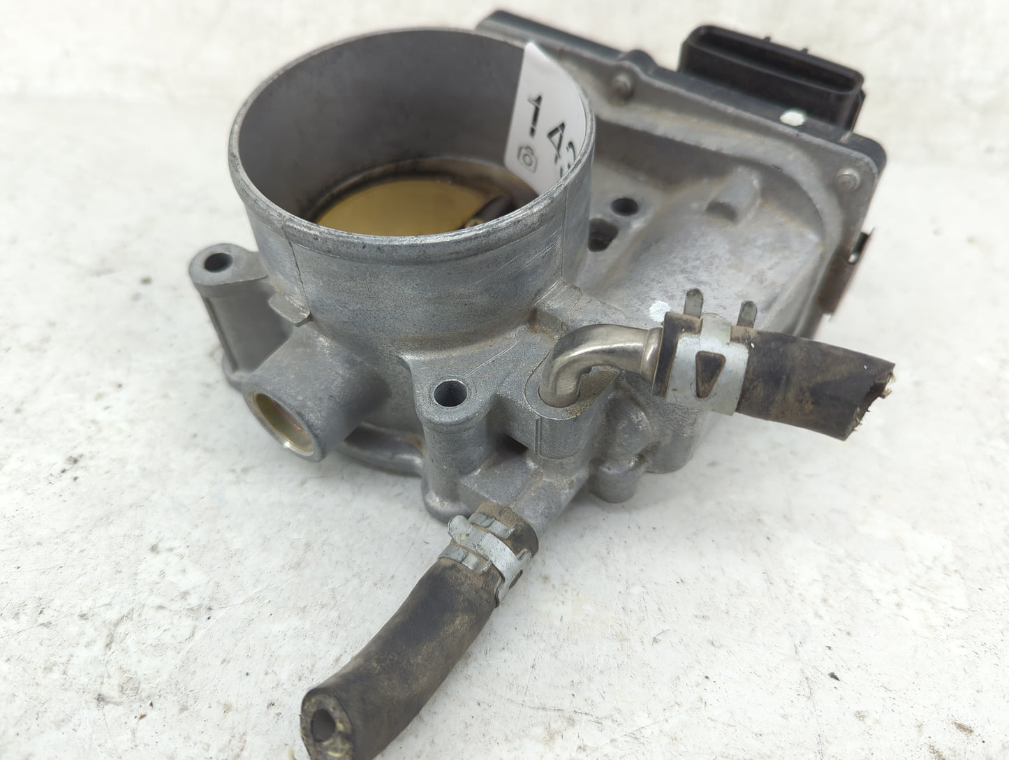 2004-2006 Lexus Rx330 Throttle Body P/N:22030-0A020 Fits Fits 2003 2004 2005 2006 2007 2008 2009 2010 OEM Used Auto Parts - 