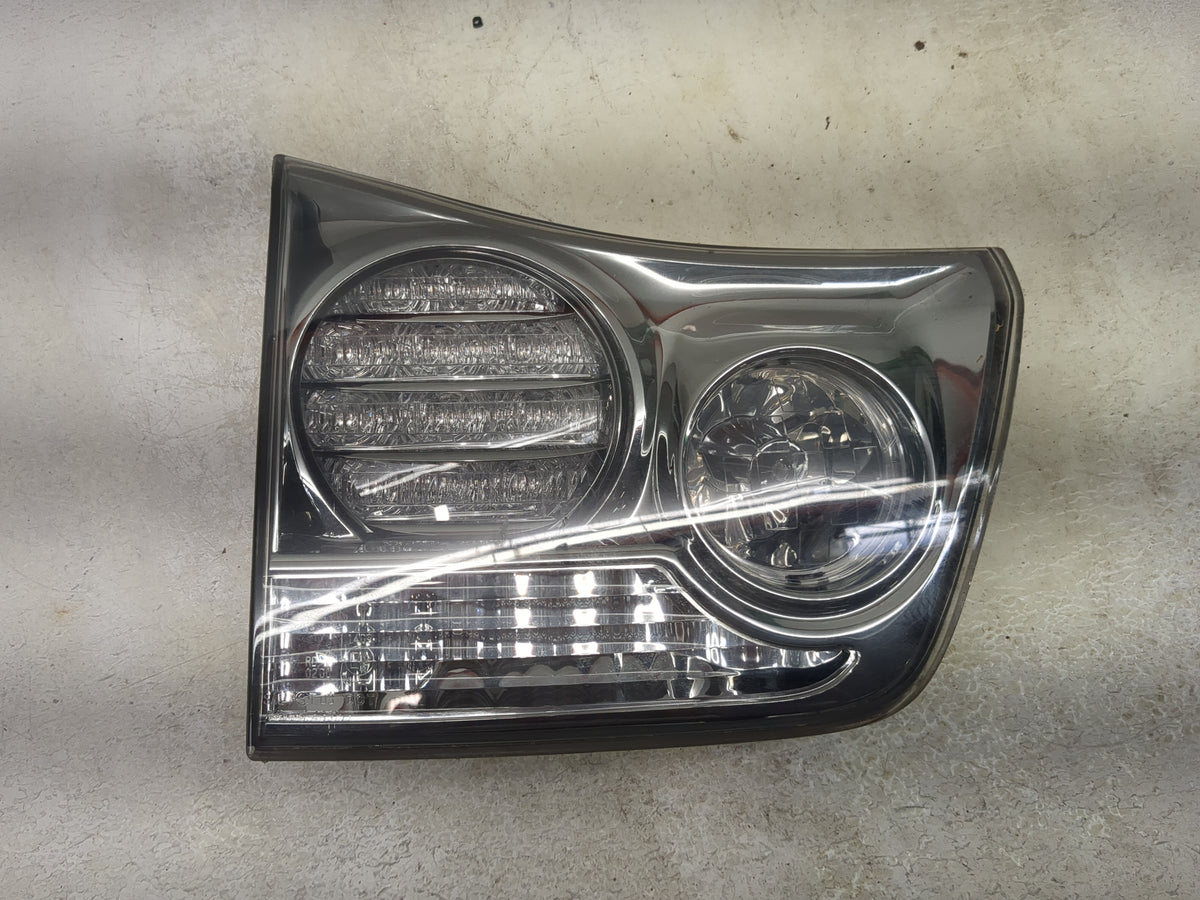 Lexus Rx400 Driver Left Side Deck Lid Mounted Tail Light - Oemusedautoparts1.com