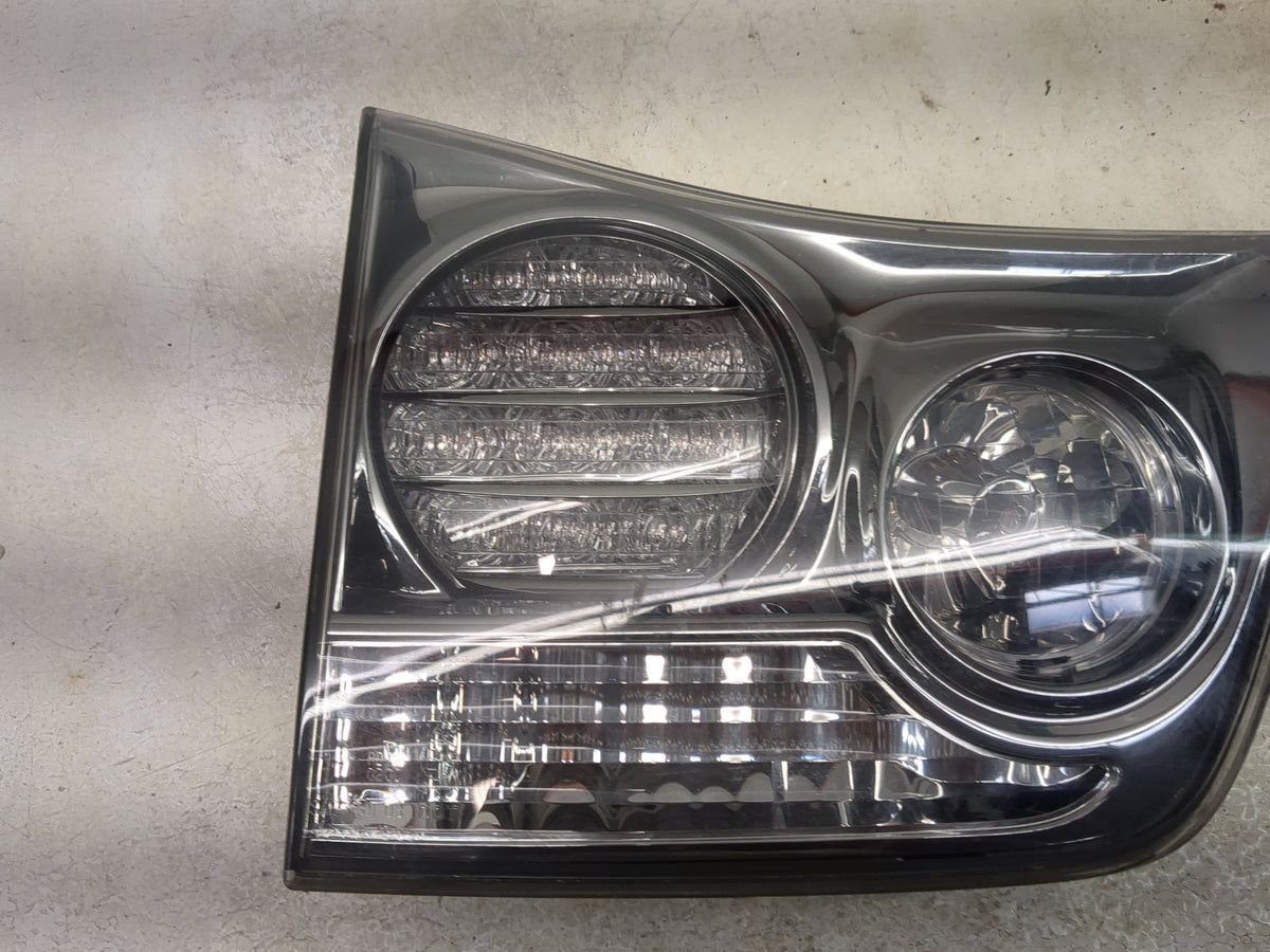 Lexus Rx400 Driver Left Side Deck Lid Mounted Tail Light - Oemusedautoparts1.com