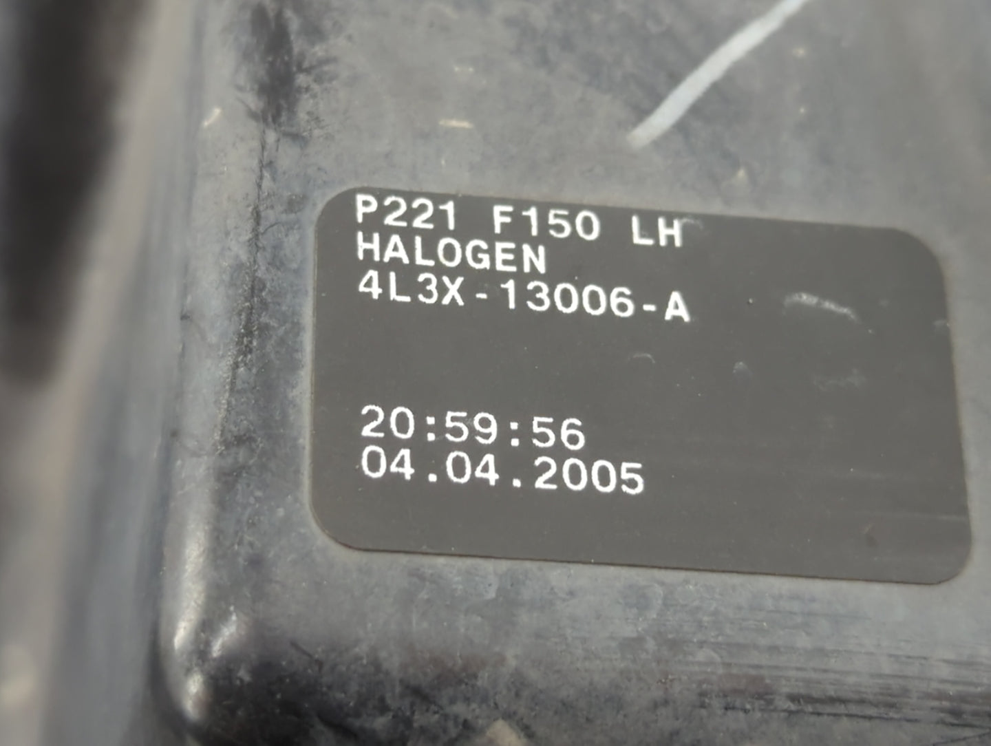 Lincoln Mark Lt Driver Left Oem Head Light Headlight Lamp - Oemusedautoparts1.com