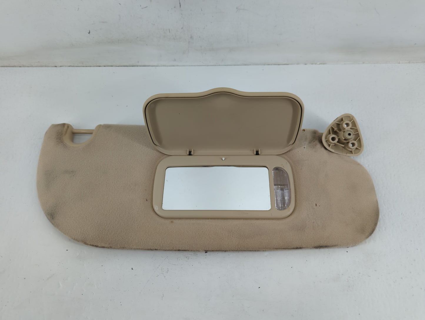 2006 Lincoln Mkz Sun Visor Shade Replacement Passenger Right Mirror Fits OEM Used Auto Parts - Oemusedautoparts1.com