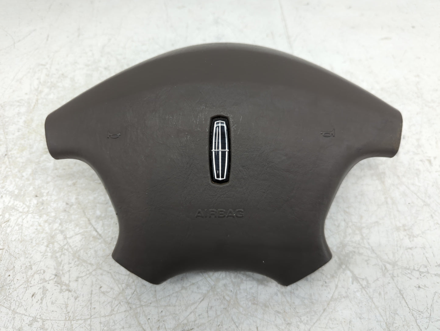 2006 Lincoln Navigator Air Bag Driver Left Steering Wheel Mounted Fits OEM Used Auto Parts - Oemusedautoparts1.com
