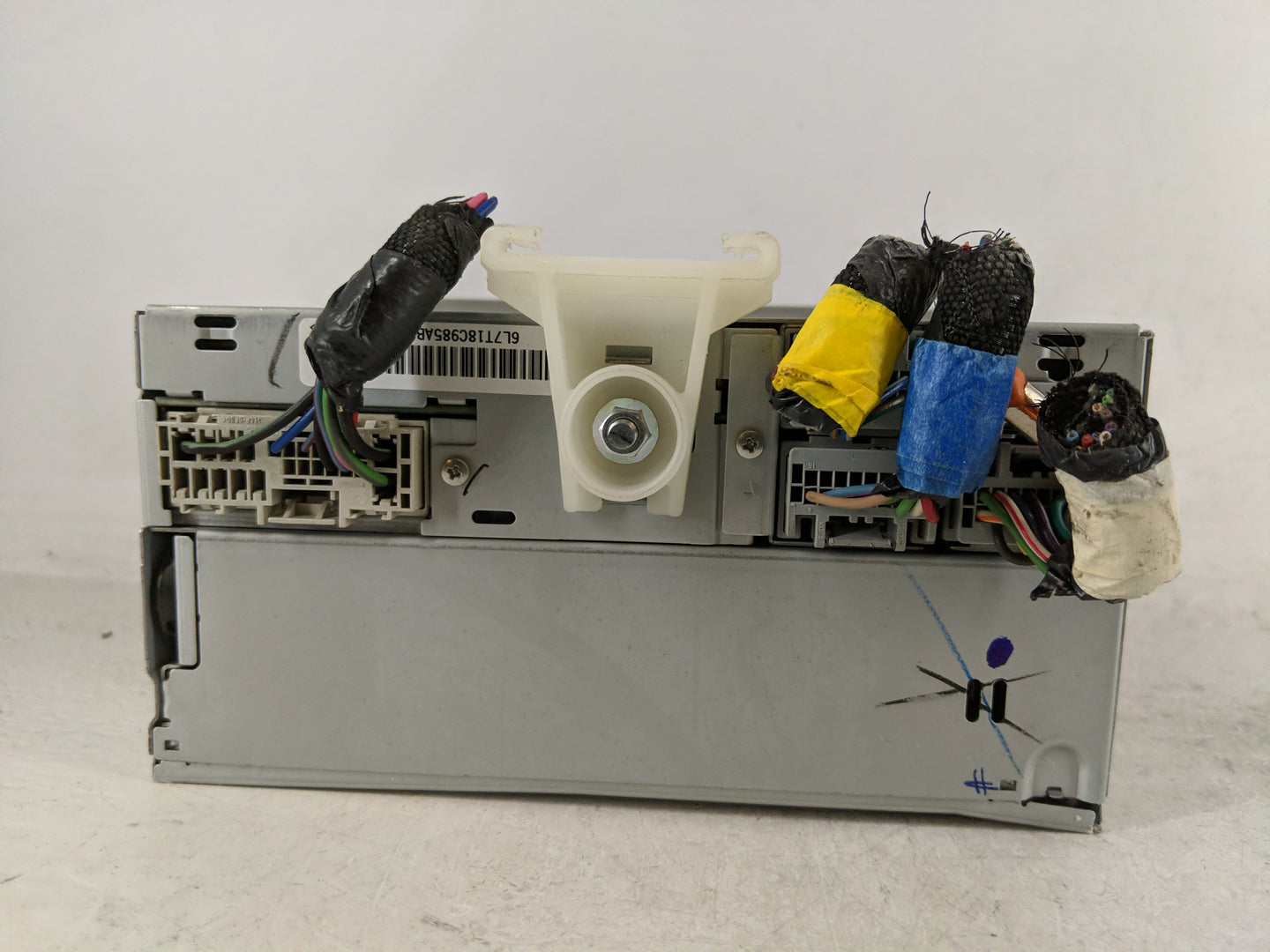 2006 Lincoln Navigator Radio AM FM Cd Player Receiver Replacement P/N:6L7T-18C985-AB Fits OEM Used Auto Parts - Oemusedautop