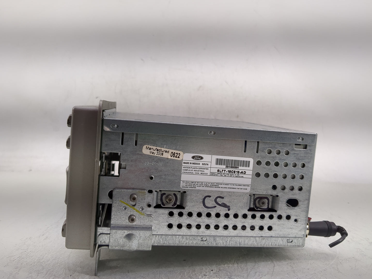 2006 Lincoln Navigator Radio AM FM Cd Player Receiver Replacement P/N:6L7T-18C815-AD Fits OEM Used Auto Parts - Oemusedautop