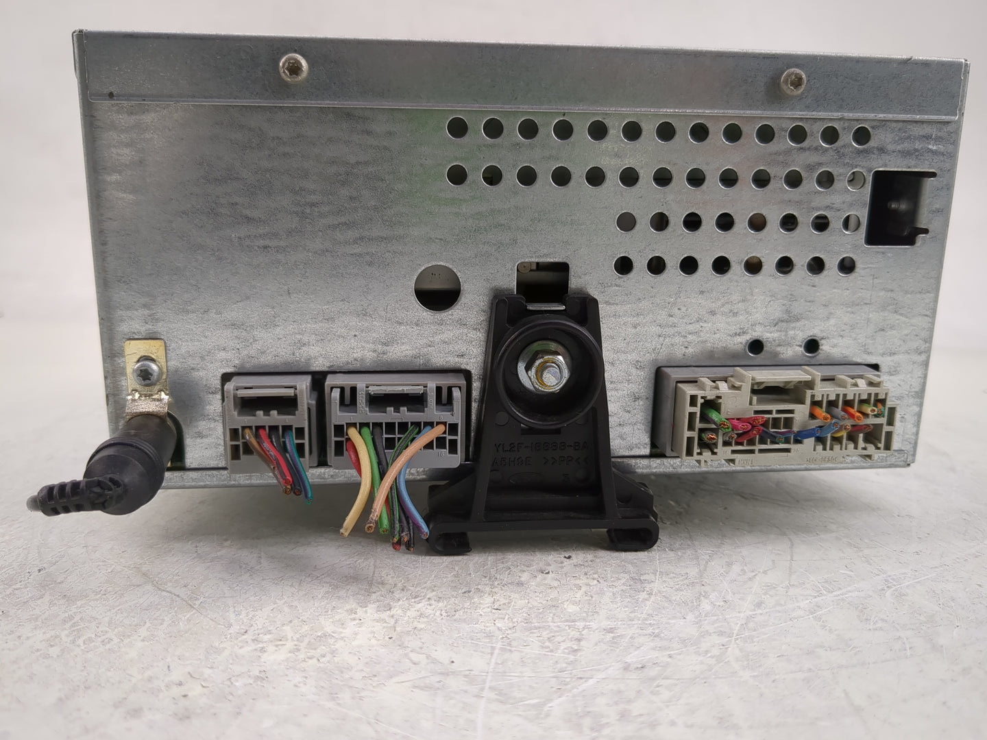 2006 Lincoln Navigator Radio AM FM Cd Player Receiver Replacement P/N:6L7T-18C815-AD Fits OEM Used Auto Parts - Oemusedautop