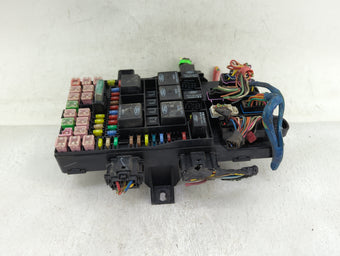 compare product 2006 Lincoln Navigator Fusebox Fuse Box Panel Relay Module P/N:6L1T-14A067-BA Fits OEM Used Auto Parts