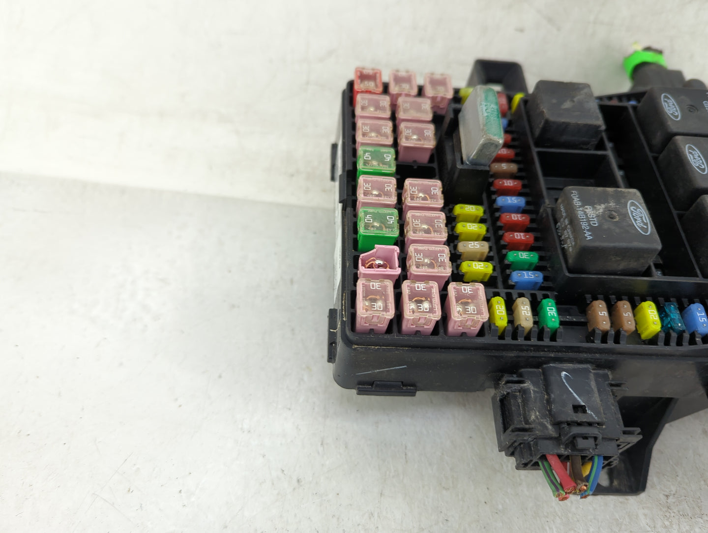 2006 Lincoln Navigator Fusebox Fuse Box Panel Relay Module P/N:6L1T-14A067-BA Fits OEM Used Auto Parts - Oemusedautoparts1.c
