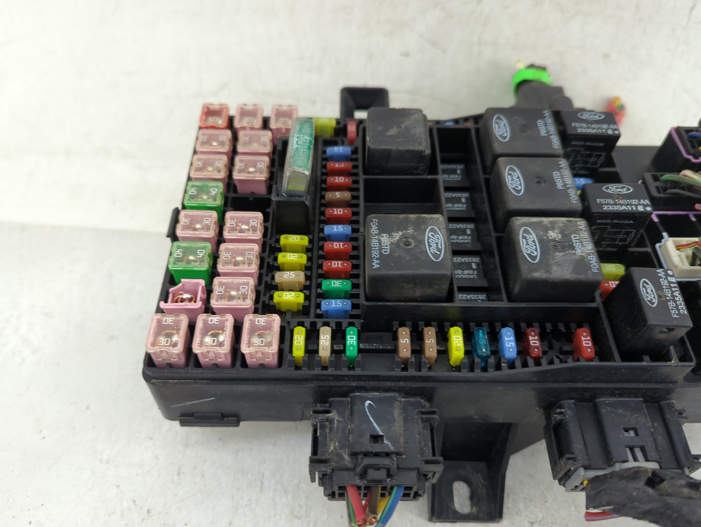 2006 Lincoln Navigator Fusebox Fuse Box Panel Relay Module P/N:6L1T-14A067-BA Fits OEM Used Auto Parts - Oemusedautoparts1.c