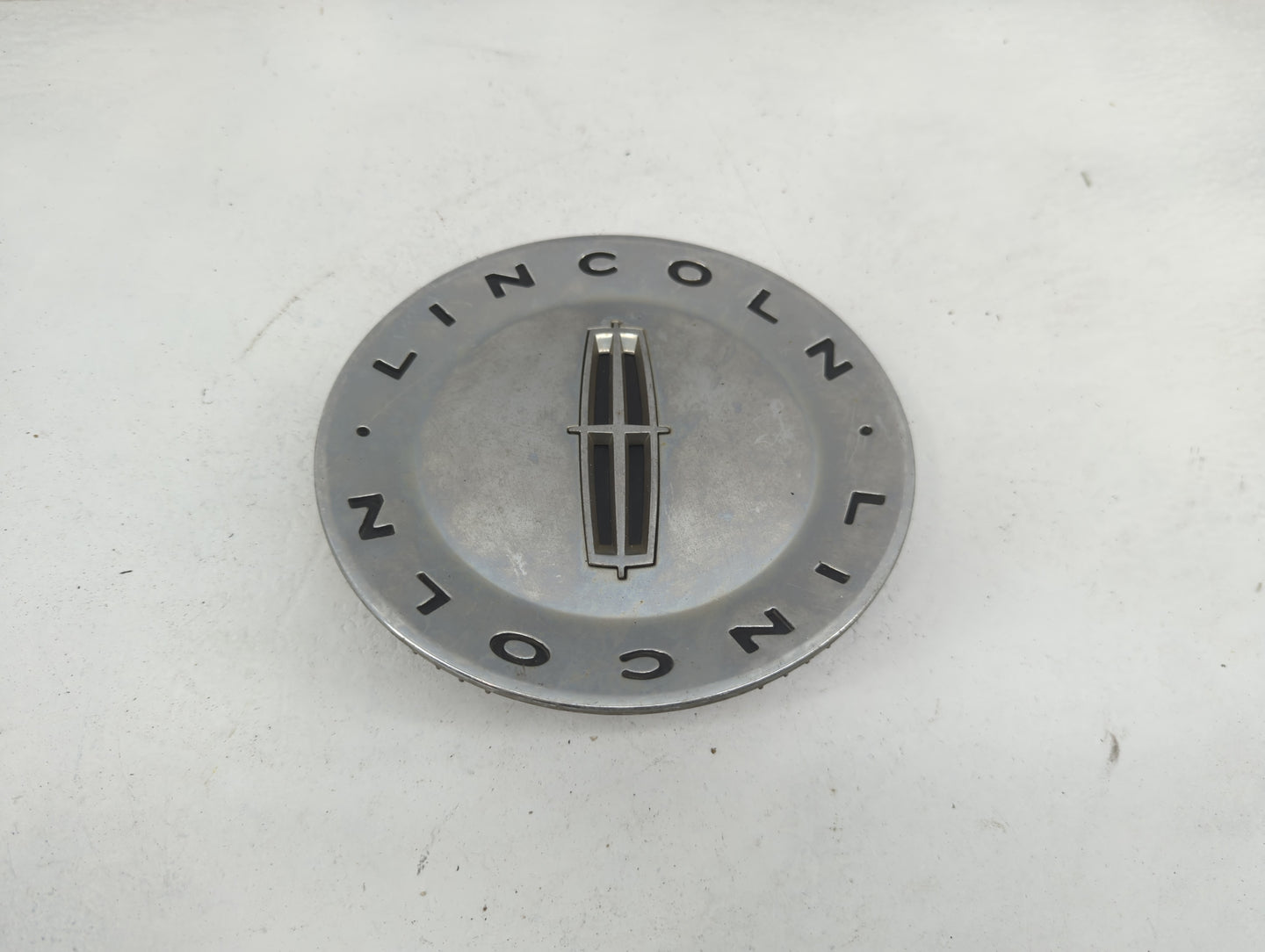 2006 Lincoln Navigator Center Cap Oem 1438033 - Oemusedautoparts1.com